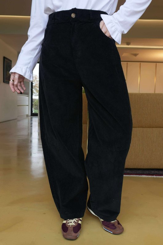 Gilbert Cord Barrel Pant Black /24=